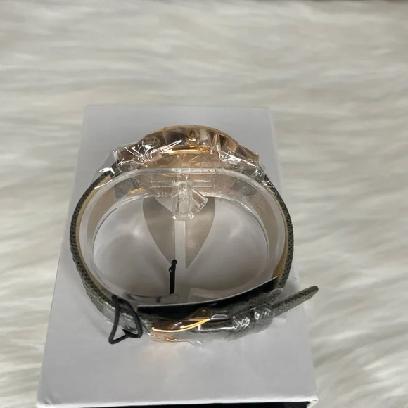 Nixon Kensington Leather Light Gold/Charcoal Casual Designer Women's Watch - Picture 9 of 10